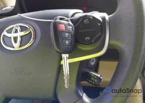 2012 Toyota Camry Le z USA, uszkodzony, nr VIN 4T1BF1FK5CU609664